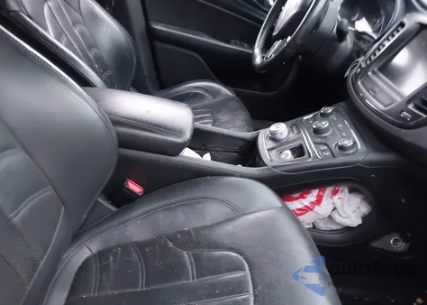 2016 Chrysler 200 S из США, поврежденный, VIN 1C3CCCDG0GN118287